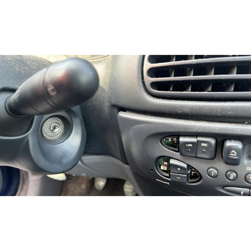 Porte arriere gauche RENAULT MEGANE 1 Photo n°7
