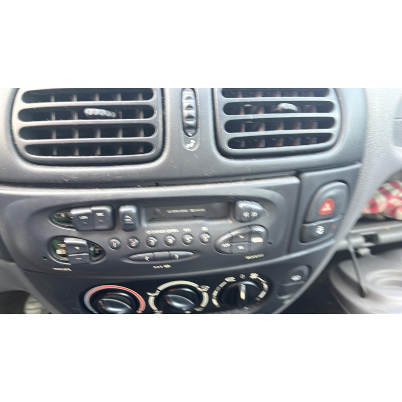 Porte arriere gauche RENAULT MEGANE 1 Photo n°11