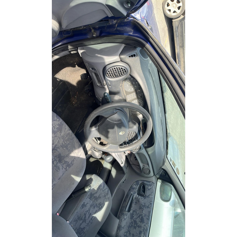Porte arriere gauche RENAULT MEGANE 1 Photo n°16