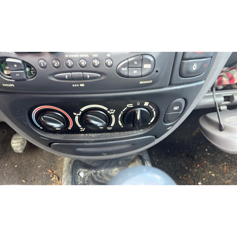 Porte avant gauche RENAULT MEGANE 1 Photo n°11