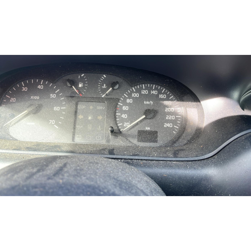 Porte avant gauche RENAULT MEGANE 1 Photo n°15