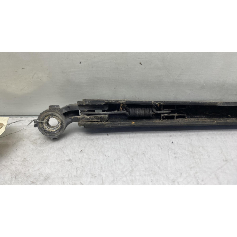 Bras essuie glace arriere VOLKSWAGEN TOURAN 2 Photo n°2