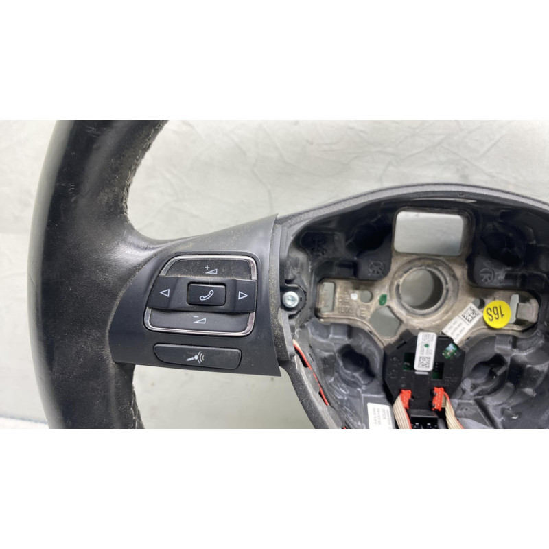 Volant VOLKSWAGEN TOURAN 2 Photo n°3