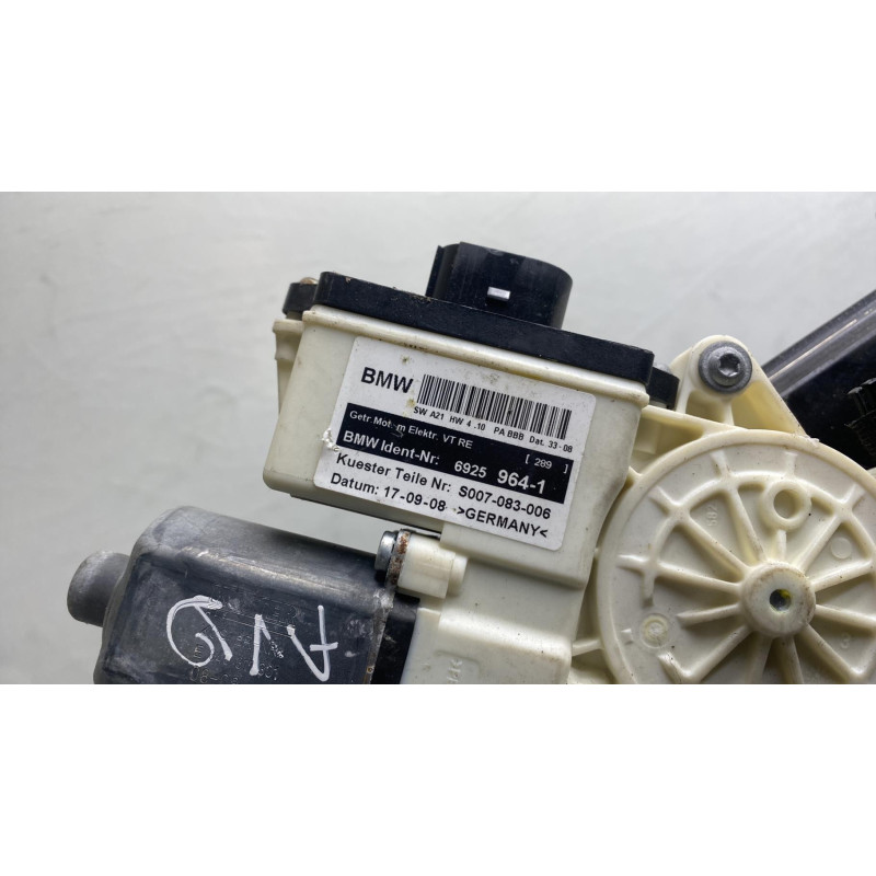 Leve vitre electrique avant droit BMW X3 E83 Photo n°4