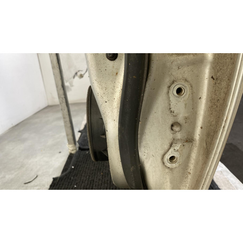 Porte arriere gauche TOYOTA AVENSIS 2 Photo n°3