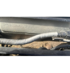 Serrure avant gauche TOYOTA AVENSIS 2