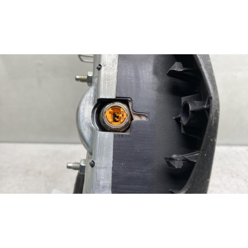 Air bag conducteur RENAULT CLIO 2 CAMPUS Photo n°4