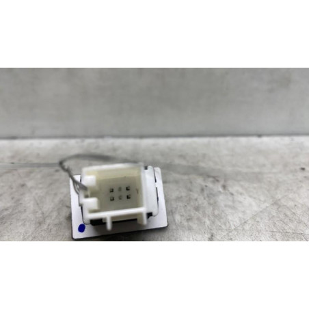 Bouton de warning SKODA SUPERB 2