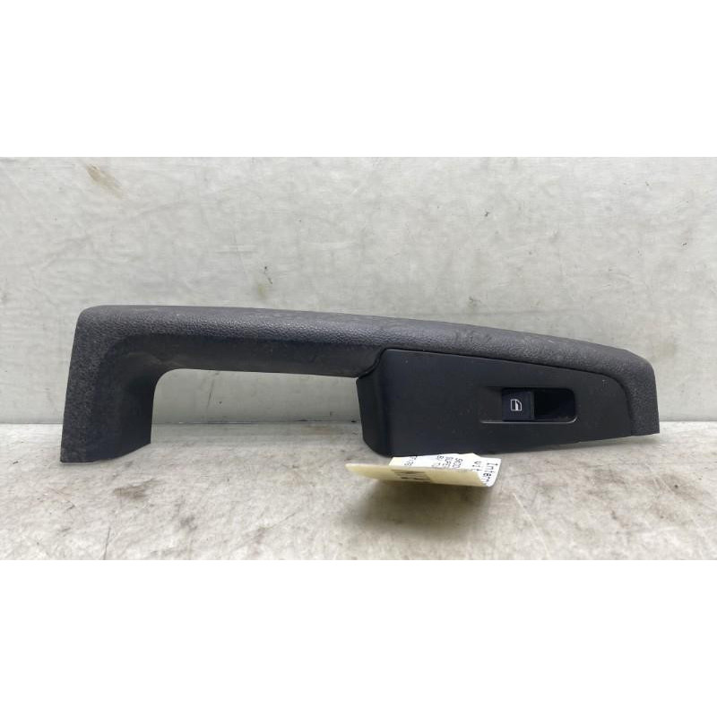 Interrupteur de leve vitre arriere droit SKODA SUPERB 2 Photo n°3