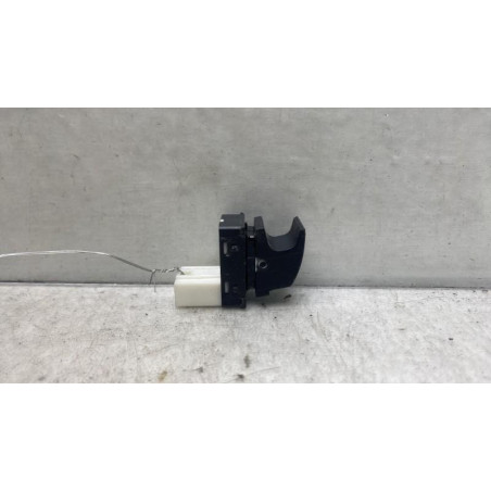 Interrupteur de leve vitre avant droit SKODA SUPERB 2