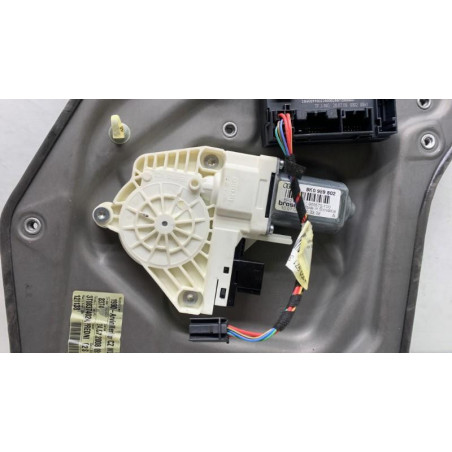 Leve vitre electrique avant droit SKODA SUPERB 2 Photo n°1