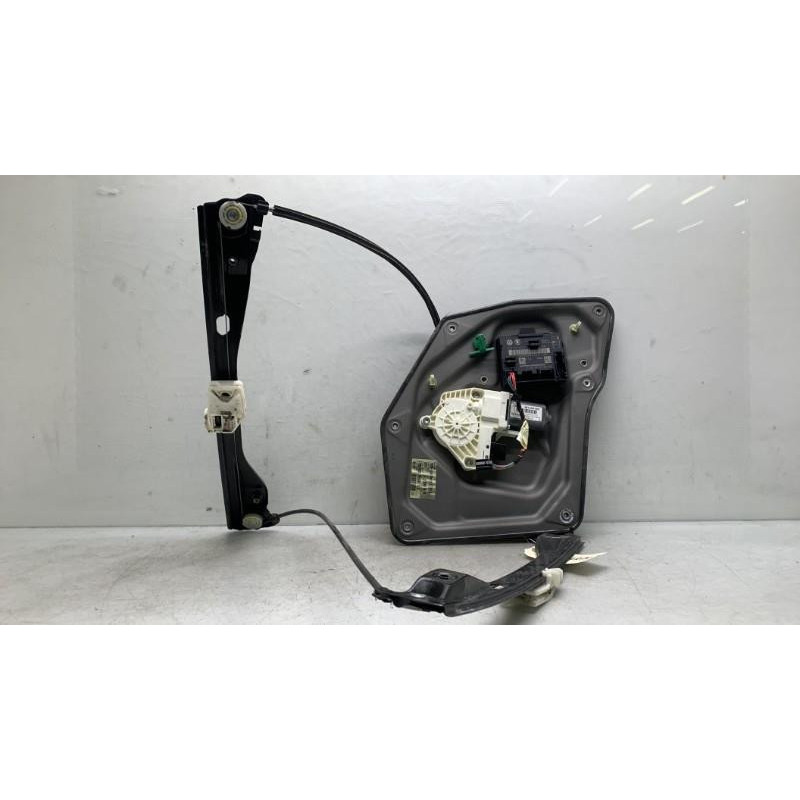 Leve vitre electrique avant droit SKODA SUPERB 2 Photo n°3