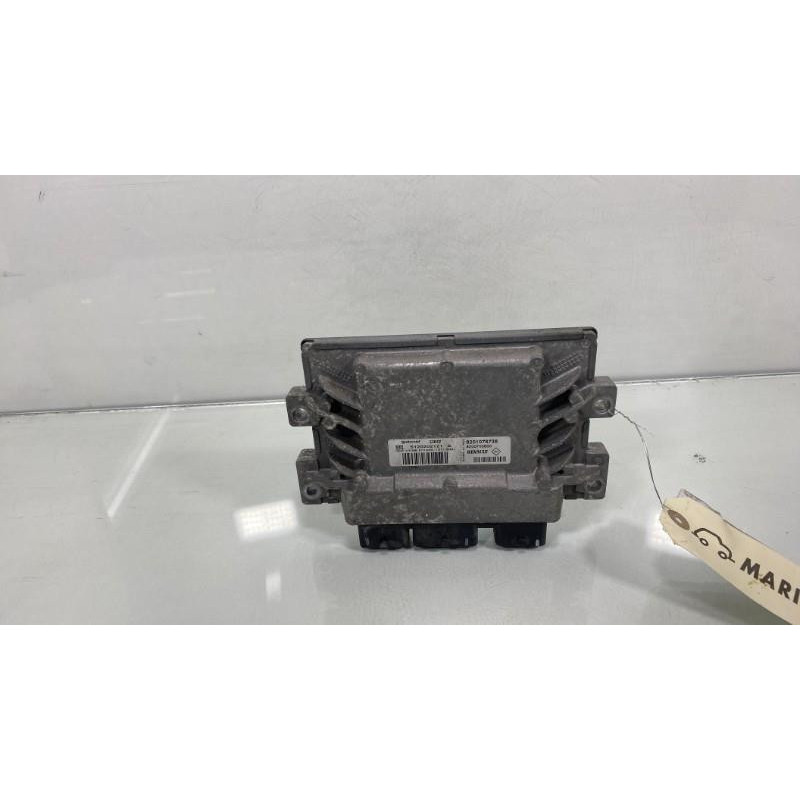 Calculateur moteur RENAULT TWINGO 2 Photo n°3