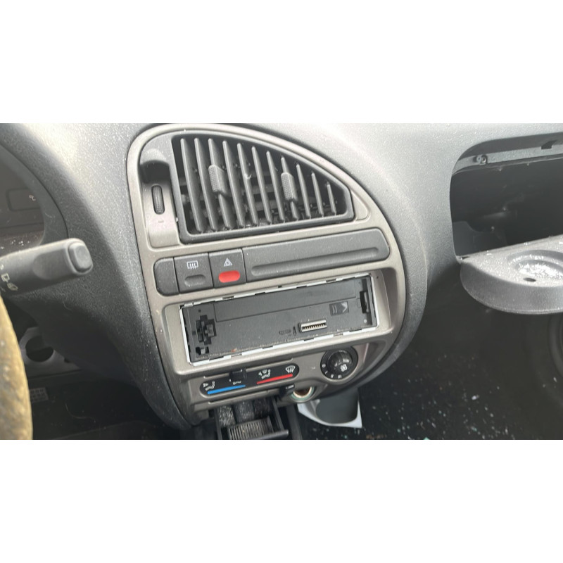 Poignee porte avant droit CITROEN SAXO Photo n°13