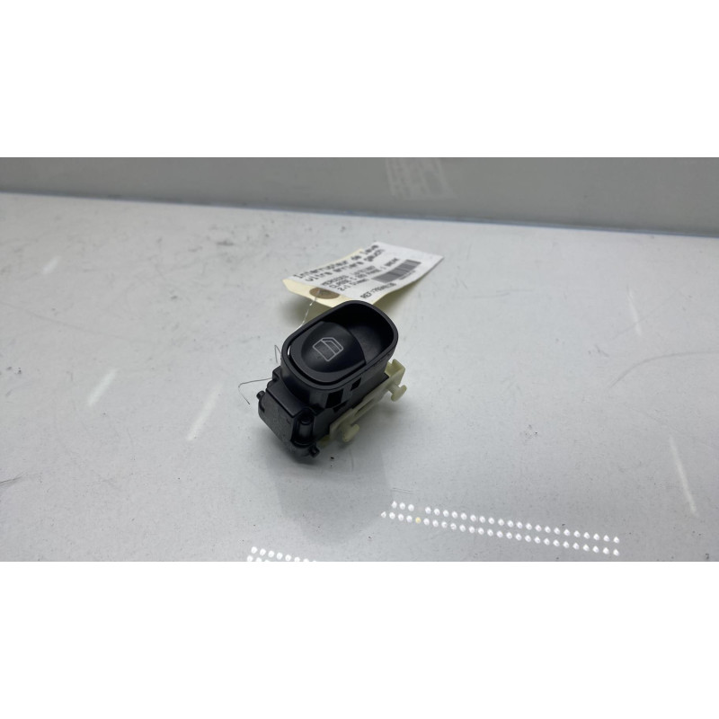 Interrupteur de leve vitre arriere gauche MERCEDES CLASSE C 203 Photo n°2