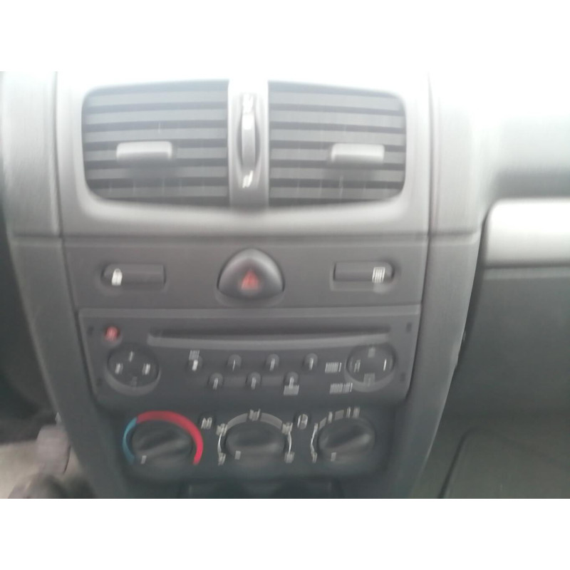 Volant RENAULT CLIO 2 CAMPUS Photo n°4