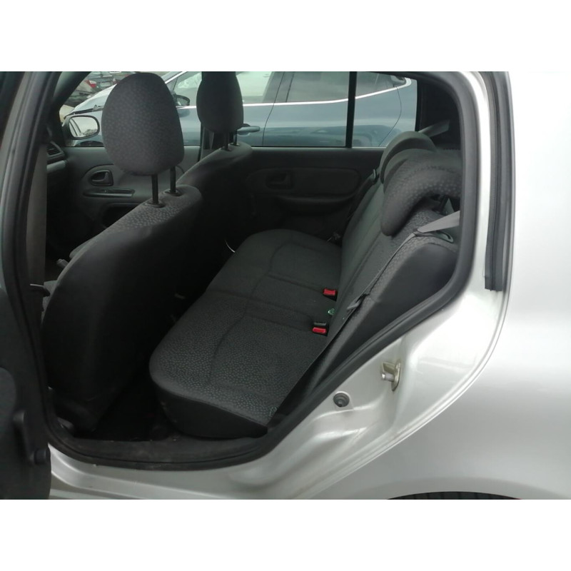 Volant RENAULT CLIO 2 CAMPUS Photo n°8