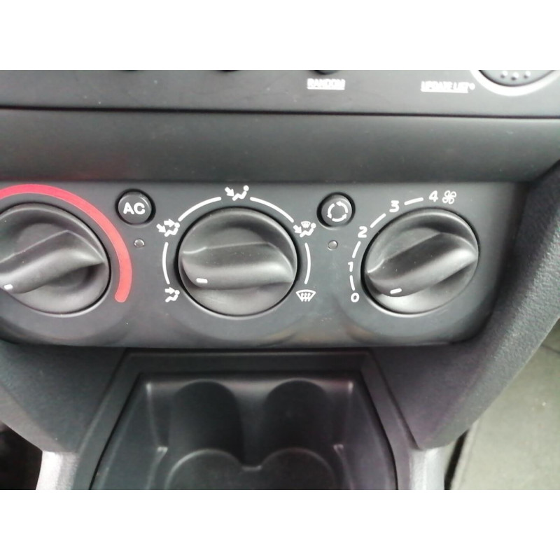 Compresseur clim RENAULT CLIO 2 CAMPUS Photo n°12