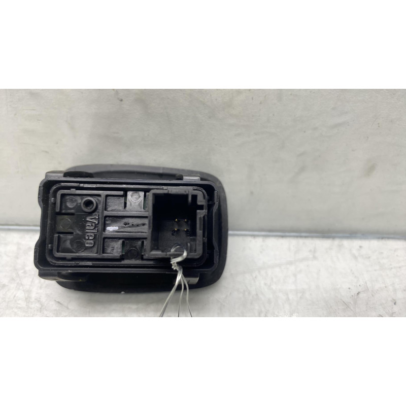 Interrupteur de leve vitre arriere gauche CITROEN C3 PICASSO Photo n°3