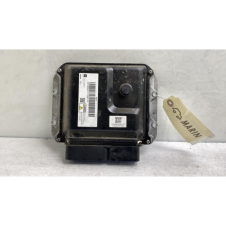 Calculateur moteur OPEL ASTRA J Photo n°1