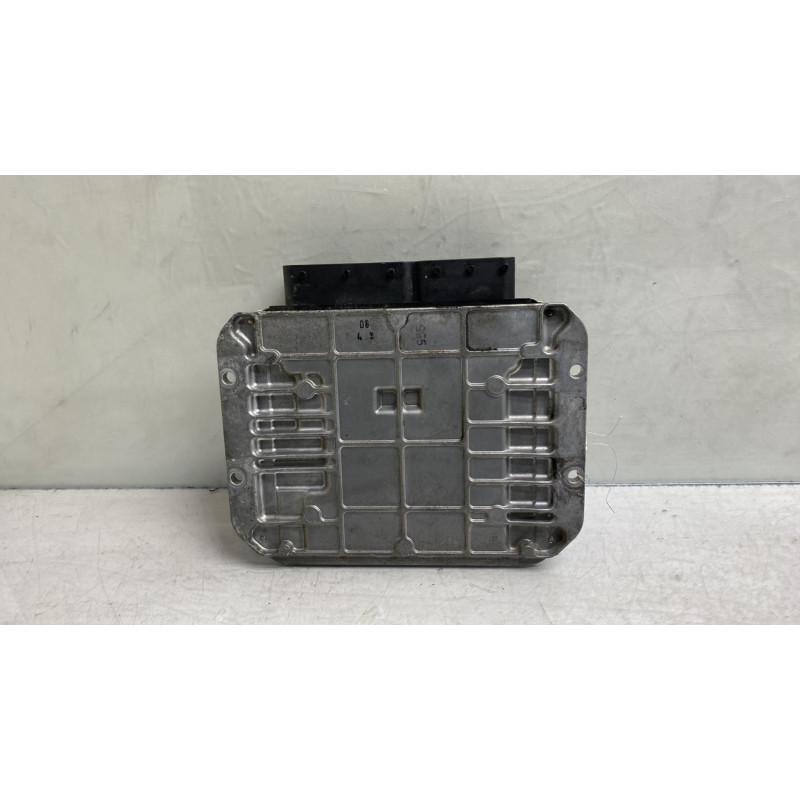 Calculateur moteur OPEL ASTRA J Photo n°4