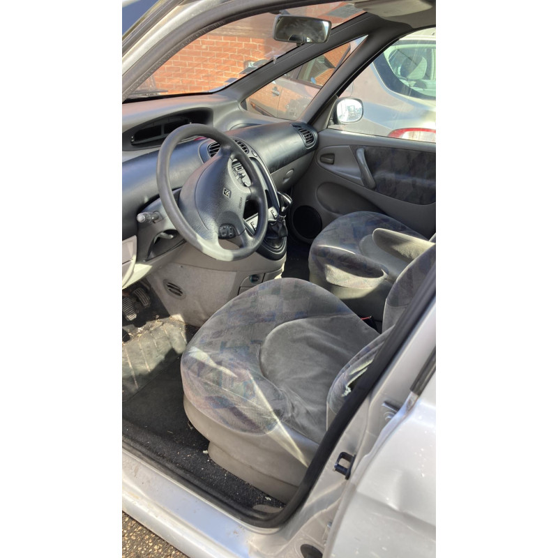 Moteur CITROEN XSARA PICASSO Photo n°13