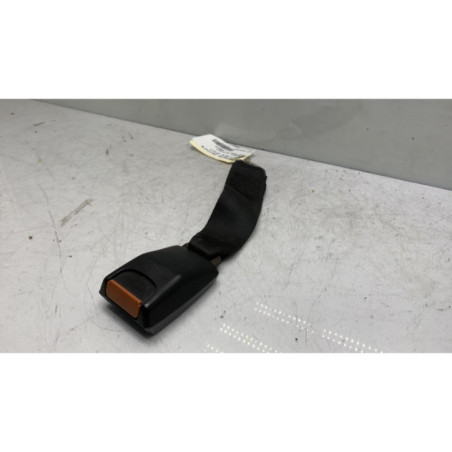 Attache ceinture arriere droit PEUGEOT 205 Photo n°1