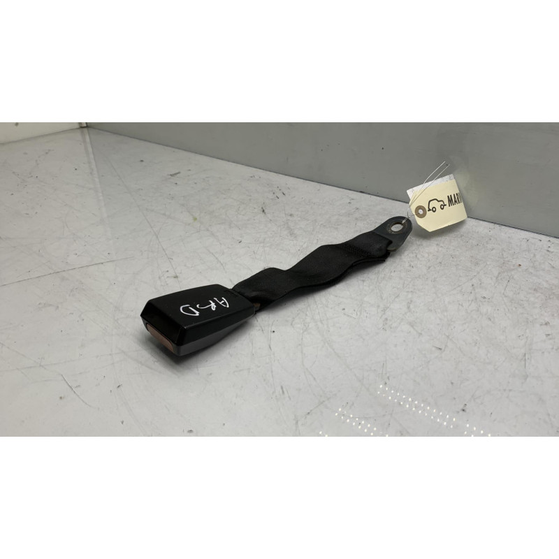 Attache ceinture arriere droit PEUGEOT 205 Photo n°3