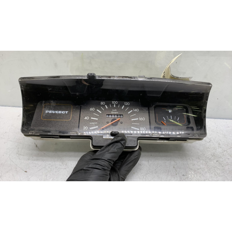 Compteur PEUGEOT 205 Photo n°4