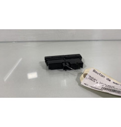 Bouton de warning SUZUKI IGNIS 3 Photo n°1