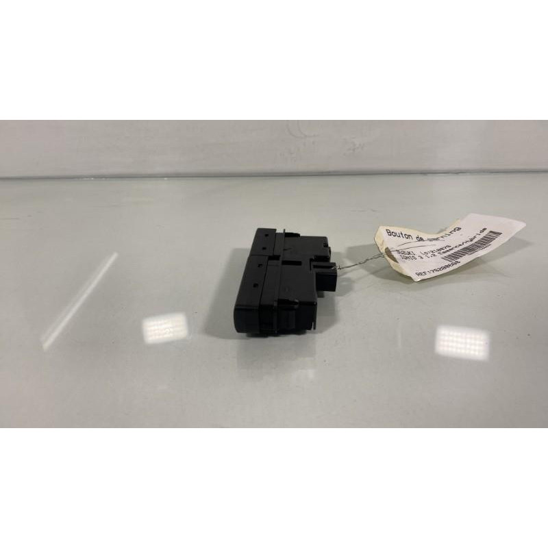 Bouton de warning SUZUKI IGNIS 3 Photo n°3