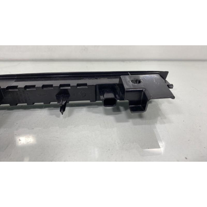 Feu arriere stop central SUZUKI IGNIS 3 Photo n°3