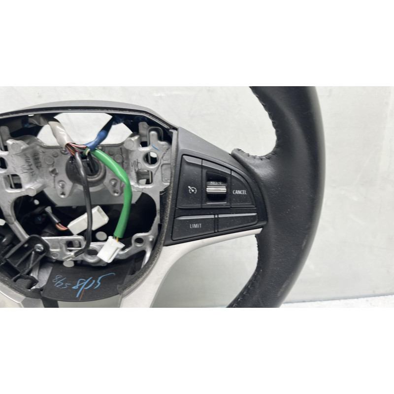 Volant SUZUKI IGNIS 3 Photo n°2