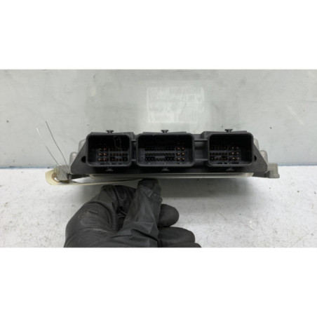 Calculateur moteur PEUGEOT 307 Photo n°1
