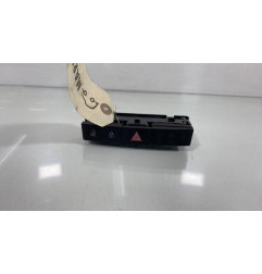 Bouton de warning OPEL ASTRA J