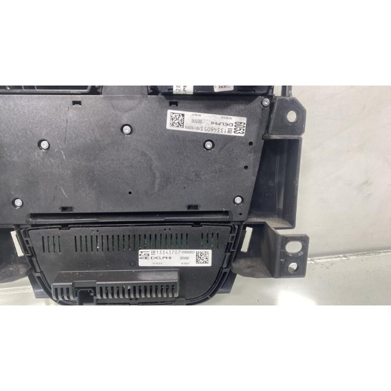Commande chauffage OPEL ASTRA J Photo n°3