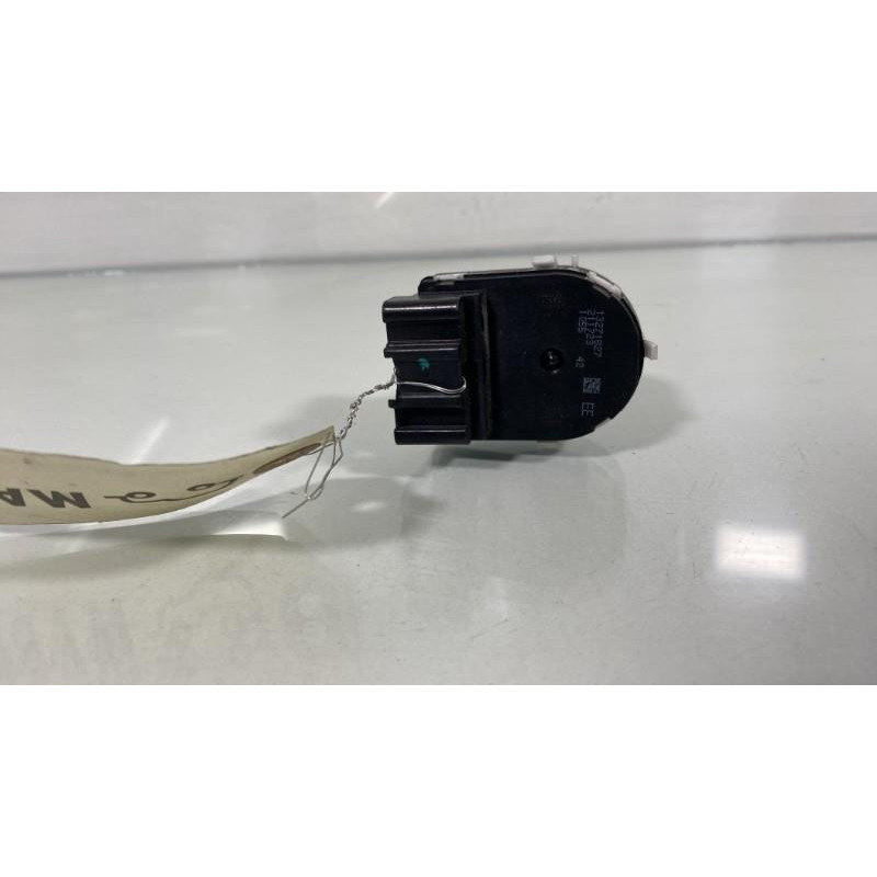Commande retroviseurs OPEL ASTRA J Photo n°3