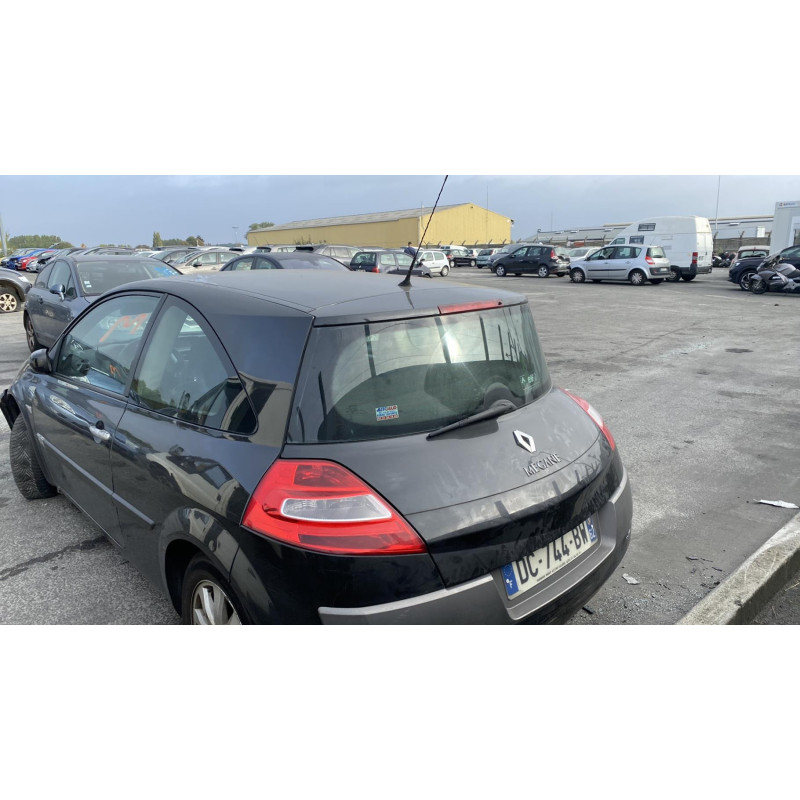 Pare boue arriere droit RENAULT MEGANE 2 Photo n°13