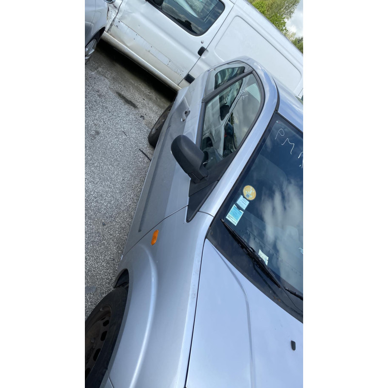 Vitre avant droit FORD FIESTA 5 Photo n°11
