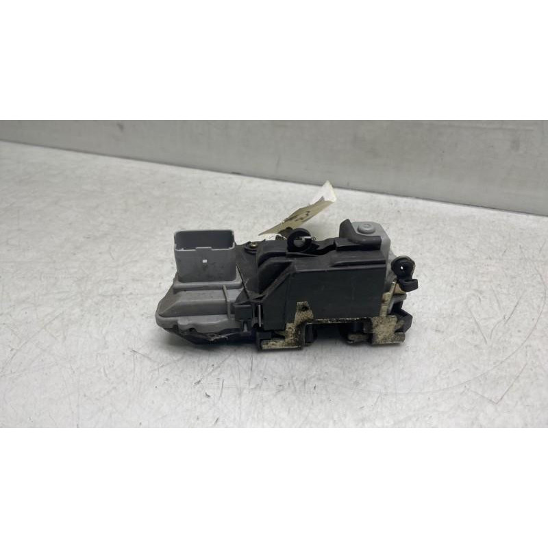 Serrure avant gauche CITROEN XSARA PICASSO Photo n°2