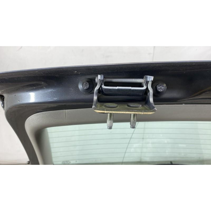 Malle/Hayon arriere VOLVO V 50 Photo n°3