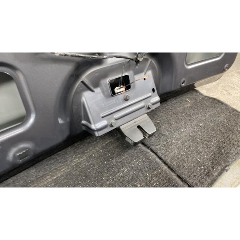 Malle/Hayon arriere VOLVO V 50 Photo n°4