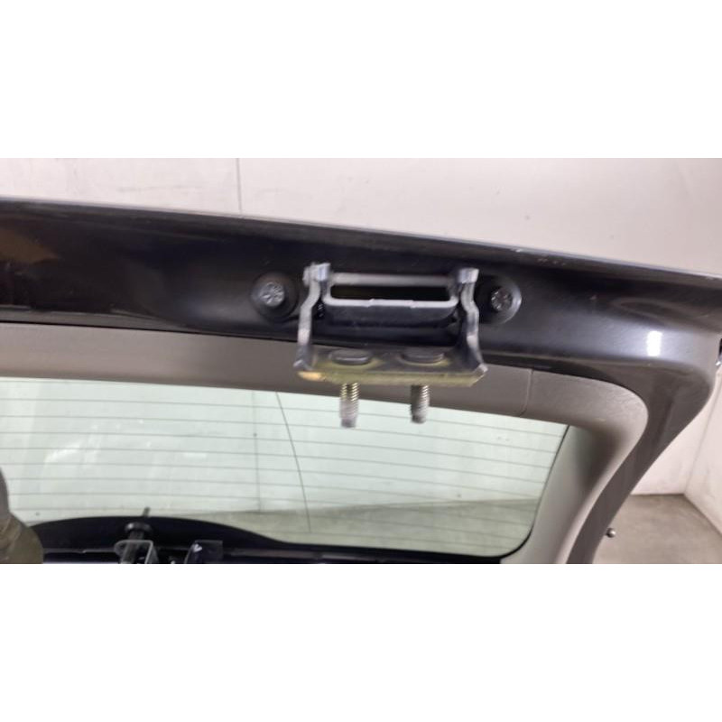 Malle/Hayon arriere VOLVO V 50 Photo n°5