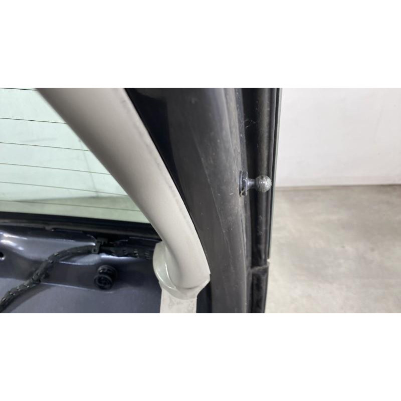 Malle/Hayon arriere VOLVO V 50 Photo n°9