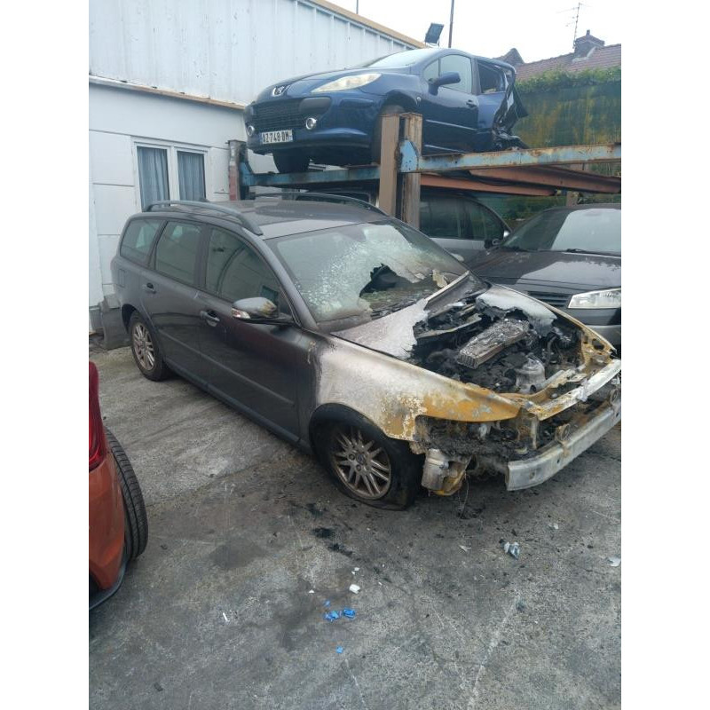 Vitre avant droit VOLVO V 50 Photo n°8