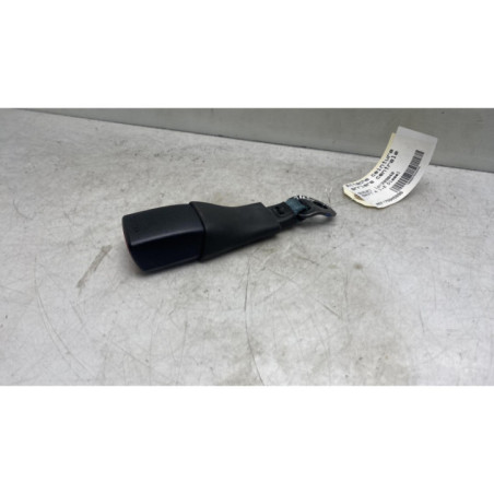 Attache ceinture arriere centrale SUZUKI SWIFT 4 Photo n°1