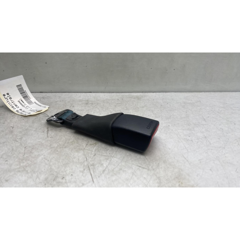 Attache ceinture arriere centrale SUZUKI SWIFT 4 Photo n°4
