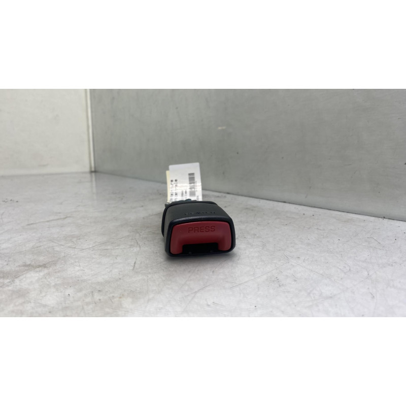 Attache ceinture arriere centrale SUZUKI SWIFT 4 Photo n°5