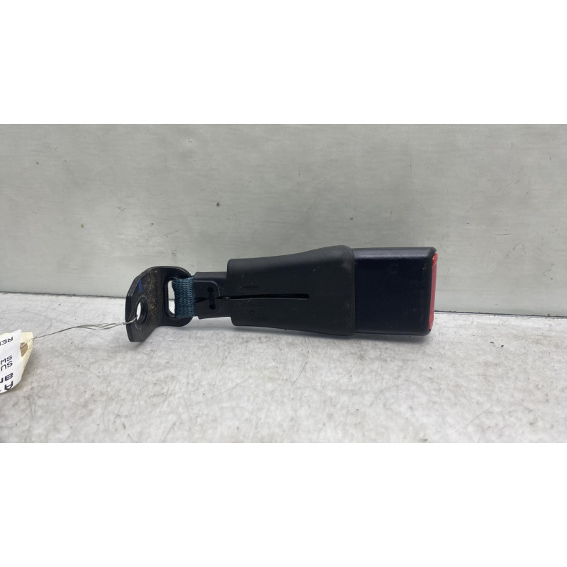 Attache ceinture arriere gauche SUZUKI SWIFT 4 Photo n°2