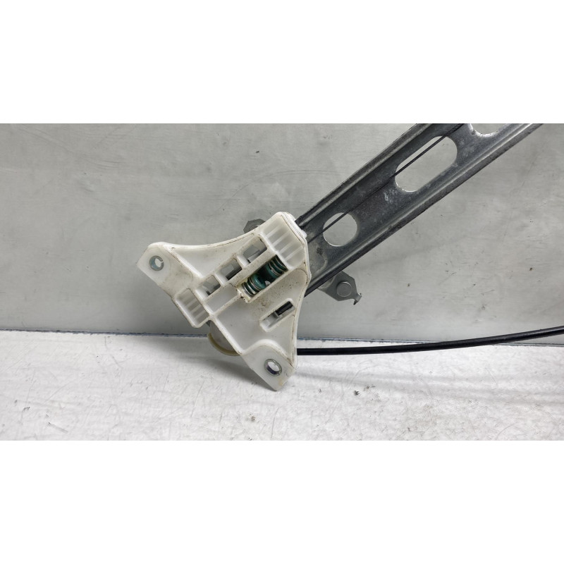Leve vitre electrique avant gauche SUZUKI SWIFT 4 Photo n°3